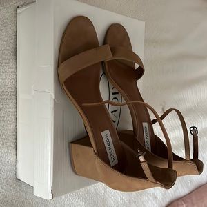 Steve Madden strappy sandal